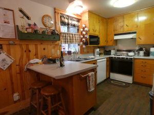 Cabin D interior0005